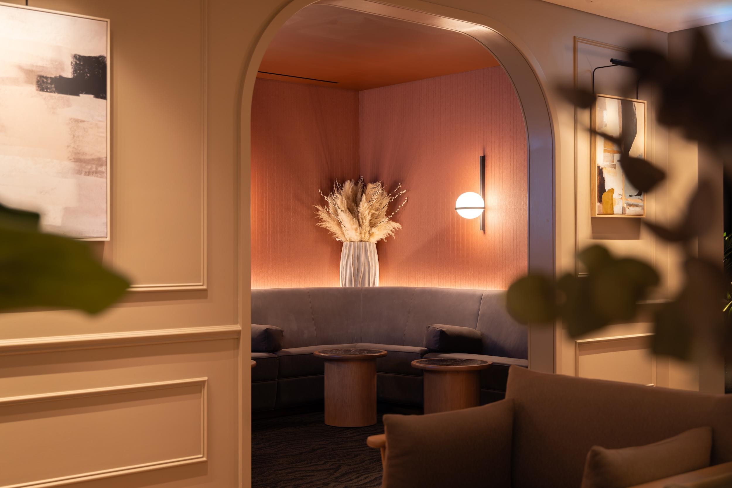 No1 Lounge at Heathrow T2 Interior TV Room